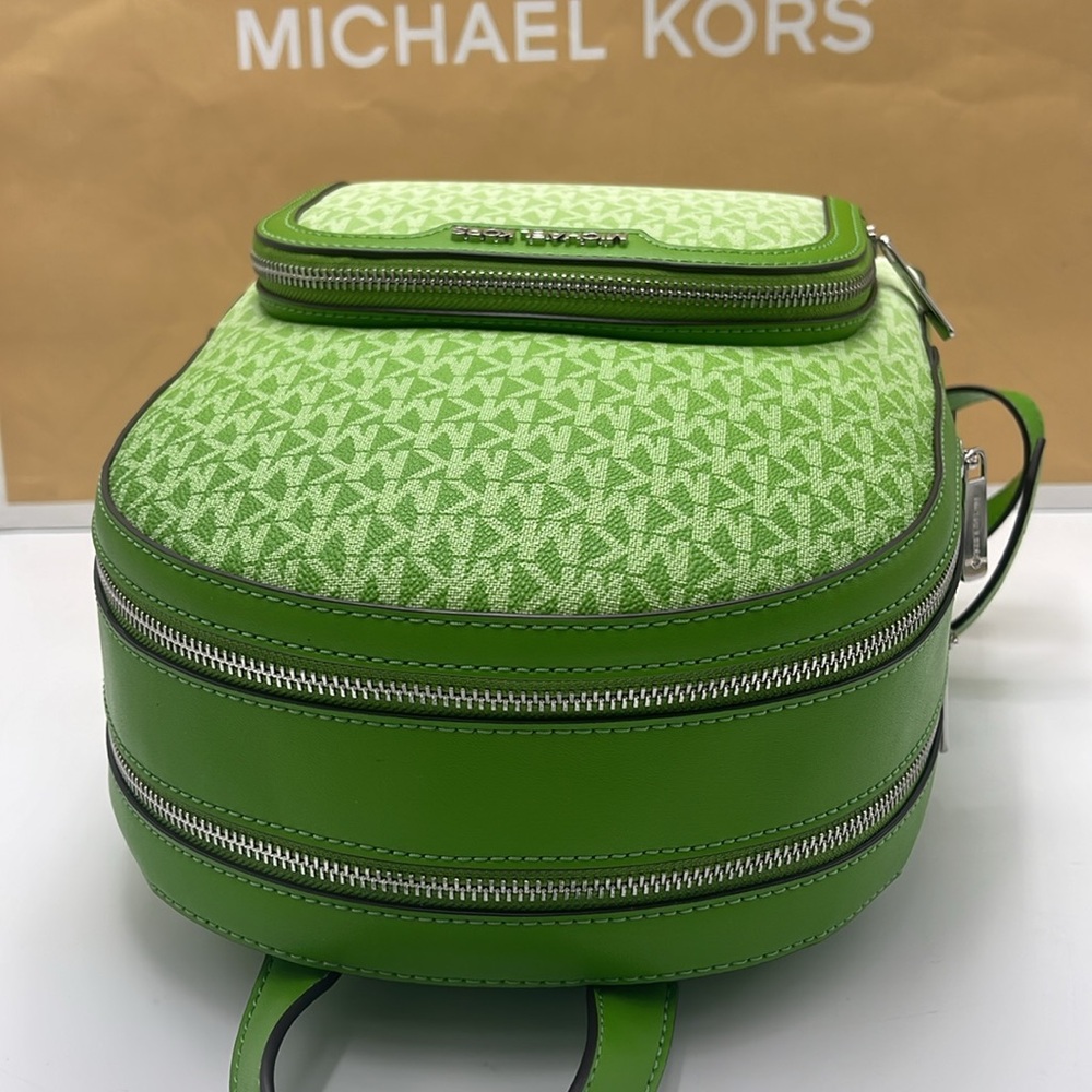 Michael Kors Jaycee Medium Ombré Signature Logo Backpack
Jungle Green 
NWT - Picture 6 of 16